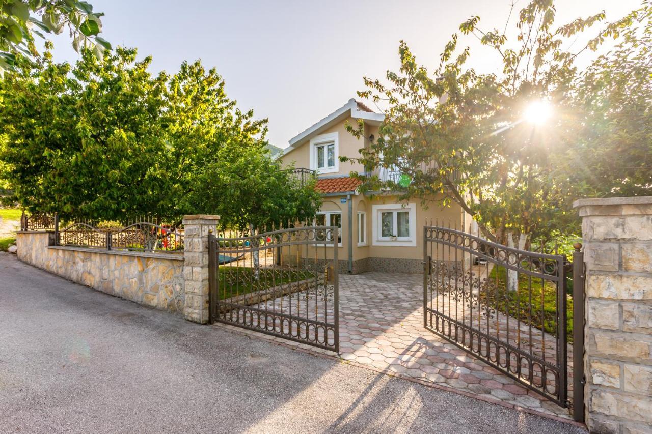 אימוטסקי Holiday Home Memories And Joy מראה חיצוני תמונה